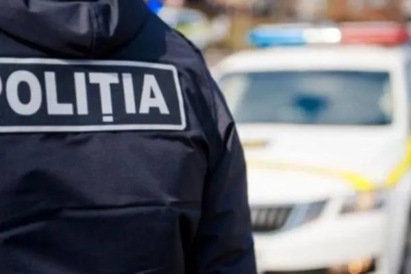 Un copil de 12 ani a furat o mașină și a condus-o prin Sibiu. Poliția l-a urmărit 2km, până când minorul a făcut accident
