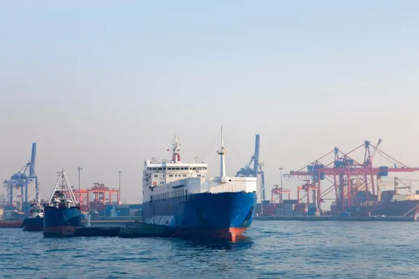 Transporturile de cereale din Ucraina pe Marea Neagră sunt blocate. Zeci de nave staţionează în jurul Istanbulului