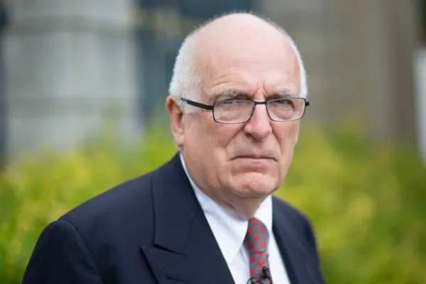 Fostul șef al Serviciului de spionaj britanic MI6 rupe tăcerea: ”Un singur lucru poate opri amenințarea lui Putin din Ucraina”