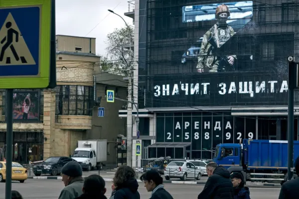 Rușii vor munci 6 zile pe săptămână pentru a susține războiul din Ucraina