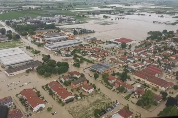 Italia - Cod roşu din cauza precipitaţiilor abundente în nord. Şcoli închise şi nouă victime - VIDEO