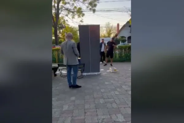 Scandal politic cu membrii AUR: "Jigodiilor, hai strânge tot, ce cauți tu în casa mea?" - VIDEO