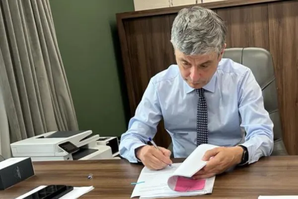 Rețelele de distribuție a energiei electrice din România vor fi modernizate. Primele două proiecte anunțate de Virgil Popescu - Valoarea lucrărilor