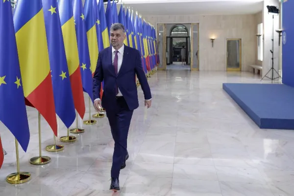 Noi taxe și impozite pentru români - Guvernul vrea să scumpească viciile: Mâncarea, inclusiv la restaurant, va fi mai costisitoare