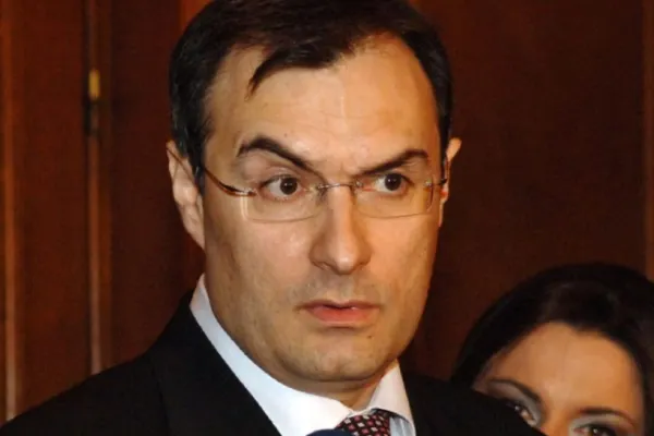 Gușă: Coldea vrea să fie bucătar, ca Dragnea! El vrea să stea în “bucătăria” Sportului, a sondajelor de opinie, ba chiar și a Guvernului