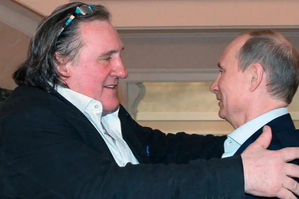 Cum a ajuns și Gerard Depardieu! Uitat de Putin, criticat de foști admiratori, își vinde colecția de artă