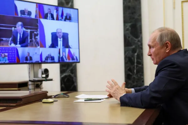 Consilierii lui Putin au încetat să-i mai dea vești proaste, ca să nu îl enerveze