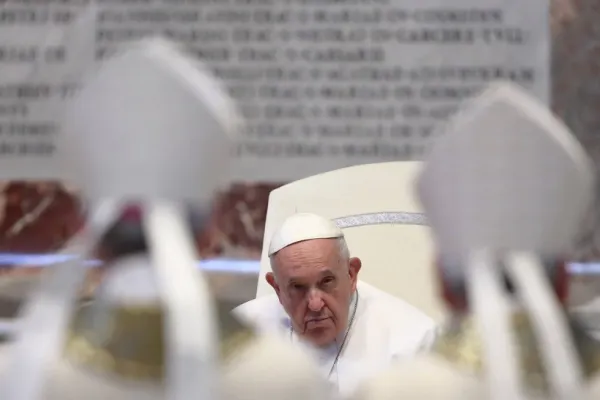 Panică la Vatican. Papa și-a anulat toate întâlnirile din week-end din cauza unei probleme de sănătate