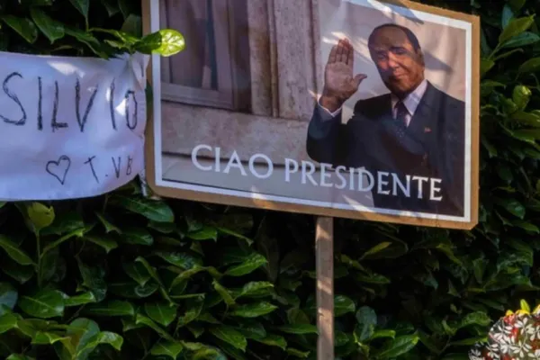Zi de doliu în Italia. Fostul premier Silvio Berlusconi, înmormântat cu ceremonii de stat