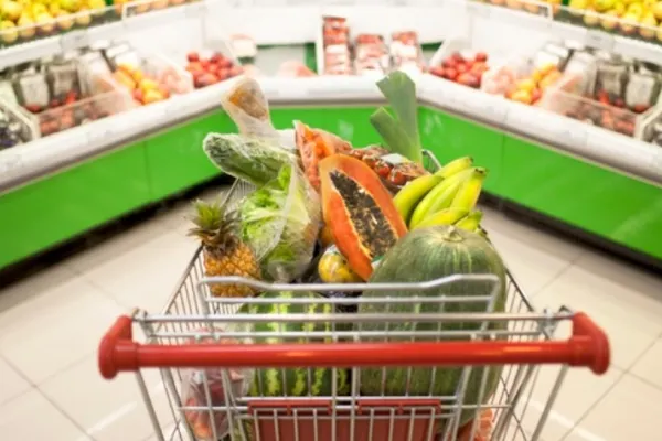 Documentul exploziv elaborat de Guvern pentru plafonarea prețurilor. Pe listă nu apar doar alimentele
