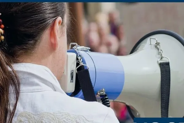 Țara e blocată de proteste în timp ce guvernul împarte banii - Angajații din domenii cheie protestează din cauza salariilor mici