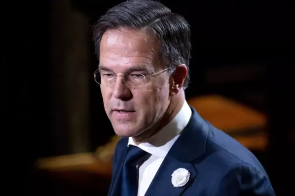 Olanda a rămas fără Guvern: A picat Mark Rutte, cel mai longeviv premier - Cotele de refugiați, mărul discordiei cu aliații