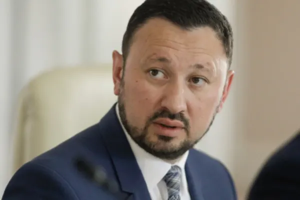 Mircea Fechet: În reuniunile PNL nu s-a discutat niciodată despre blocarea unor proiecte referitoare la şedinţele de guvern