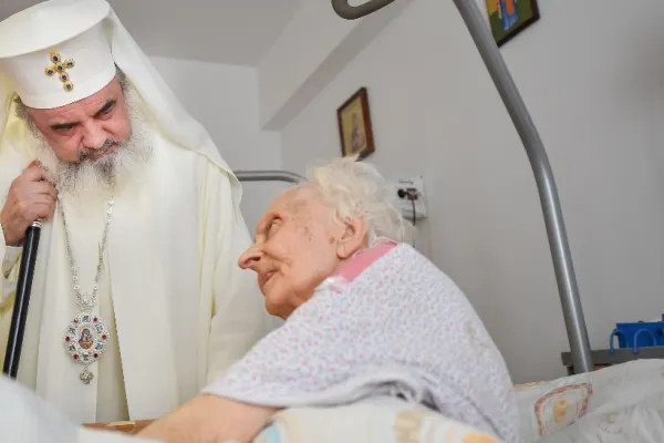 Patriarhia Română, reacție în scandalul „căminelor groazei”: BOR, disponibilă permanent pentru cooperare cu Guvernul pentru a ajuta vârstnicii