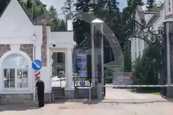 Schimb de focuri la Moscova între un bărbat înarmat cu o pușcă Kalașnikov și poliție - Atacatorul ocupase casa în care a locuit anterior Viktor Ianukovici