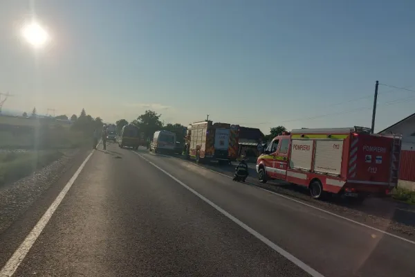 3 morți într-un accident extrem de violent pe DN2, după ce o motocicletă și o bicicletă s-au ciocnit - Imagini dramatice