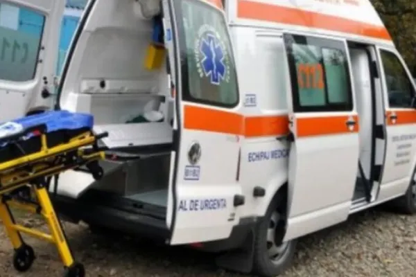 O femeie a fost accidentată de o ambulanță - Ea traversa strada pe trecerea pentru pietoni