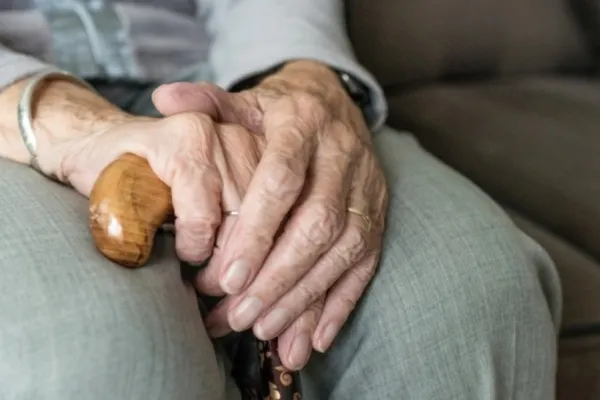 Ministrul Muncii: „Pensiile cresc din această lună. De astăzi, poştaşii vă aduc pensiile majorate cu 13,8%”