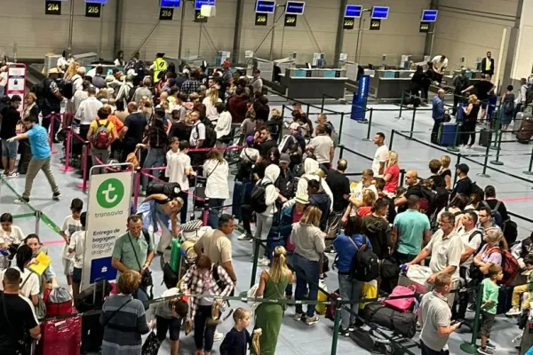 Grevă în transportul aerian din Italia. Un sfert de milion de călători afectați, inclusiv români