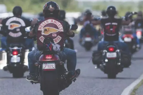 Cum au vrut cei 12 motocicliști să îl execute pe patronul de restaurante din Capitală - Imagini șocante cu momentul atacului