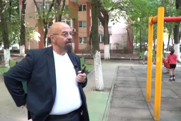 Piedone, ATAC la Rareș Bogdan: „Am auzit că behăie o oaie. Te ciufulești la Lupul singuratic?”