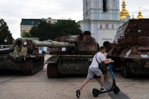 Amiral britanic: „Armata rusă și-a pierdut jumătate din potențialul de luptă în Ucraina”