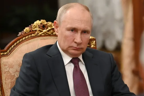 Vladimir Putin apasă pedala mașinăriei de război. Legea cu amenzi drastice pentru cei care evită serviciul militar, promulgată