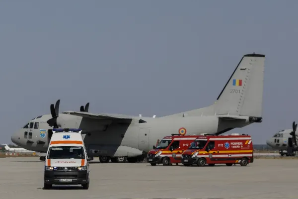 Cinci pacienți cu arsuri, transportați cu aeronave militare către spitale din Austria și Germania