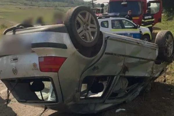 Accident grav, în Bistrița Năsăud: un mort și 3 răniți, după ce mașina s-a răsturnat