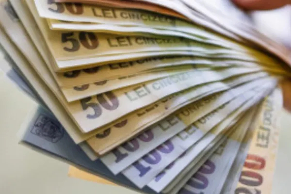 Scandal uriaș în rândul bugetarilor: Polițiștii și profesorii nu și-au primit salariile înainte de minivacanța de 4 zile de Sfânta Maria
