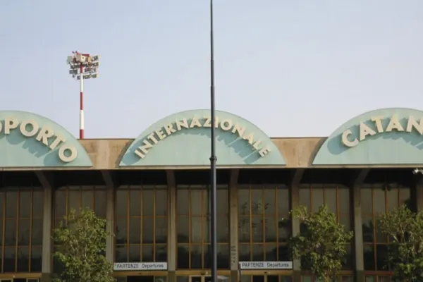 Alertă de călătorie în Italia: 30% din cursele de pe un aeroport important din Sicilia, anulate sau redirecționate - Anunțul MAE