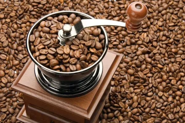 Cum se prepara cafeaua înainte de 1900, în România - Trucuri „de aur” ce rezistă peste ani pentru un gust delicios