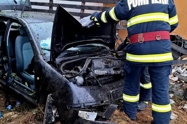 4 persoane, la spital în urma unui accident violent în județul Giurgiu. Una dintre victime, transportată cu elicopterul SMURD - FOTO