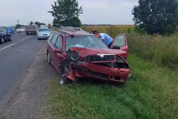 Accident cu 6 victime, pe Șoseaua Morții din județul Buzău: două mașini distruse. Printre răniți, un copil de 1 an - VIDEO