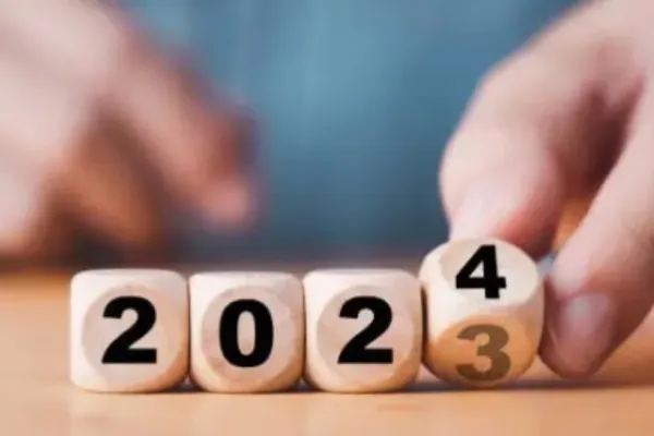 Guvern: 2 mai, 16 august, şi 27 decembrie - zile libere cu recuperare pentru bugetari în 2024
