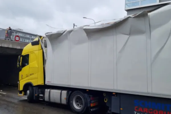 Un camion a intrat în pietoni în orașul german Passau - O persoană a murit