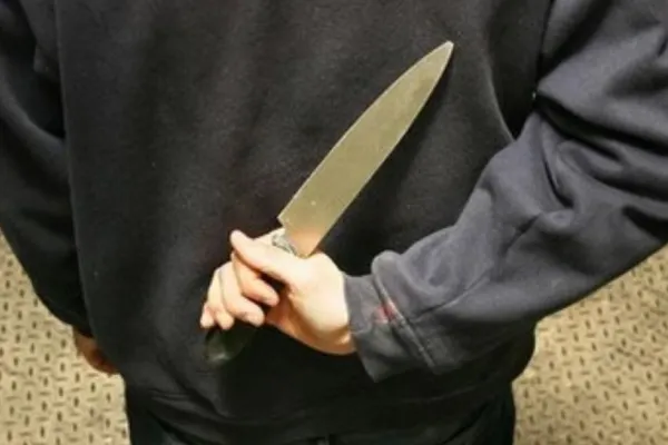 Crimă ȘOCANTĂ în Oltenia. Trupul unui bărbat decapitat, găsit în spatele unui magazin