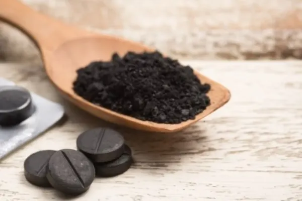 Cărbunele medicinal, beneficii nebănuite pentru sănătate: elimină toxinele din organism, scade colesterolul și susține sănătatea rinichilor