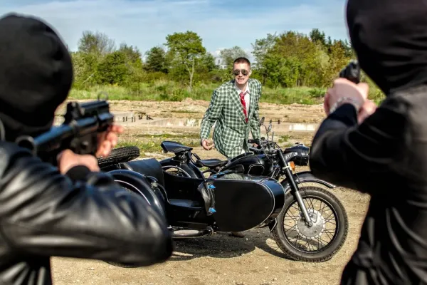 Un român din Germania a furat țigări de contrabandă de la mafia rusească. Ce a urmat este demn de film cu gangsteri