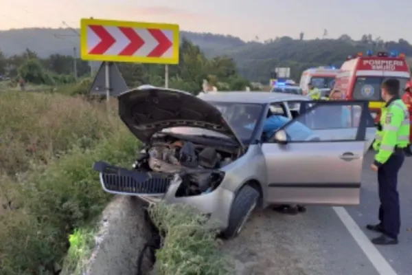 Accident grav, în Mureș. Patru oameni sunt răniți, un copil de 2 ani fiind în stare gravă