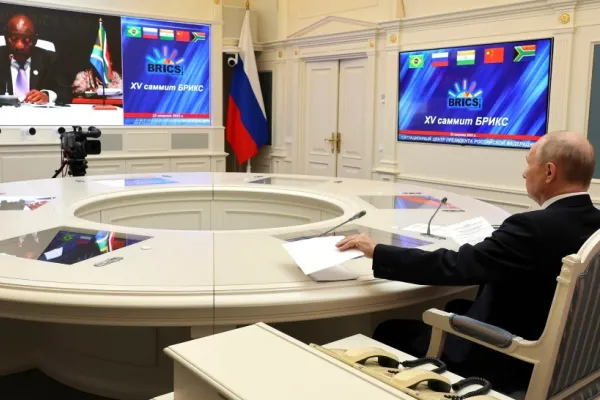 BRICS, summitul marilor absenți. Putin a intrat prin videoconferință, Xi JinPing l-a trimis pe ministrul Comerțului să îi citească discursul