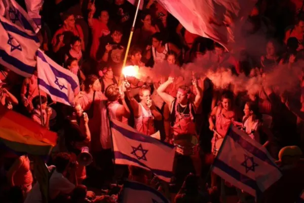 Revoltă uriașă în Israel împotriva reformei justiției a lui Netanyahu: Proteste violente la Tel Aviv - FOTO&VIDEO