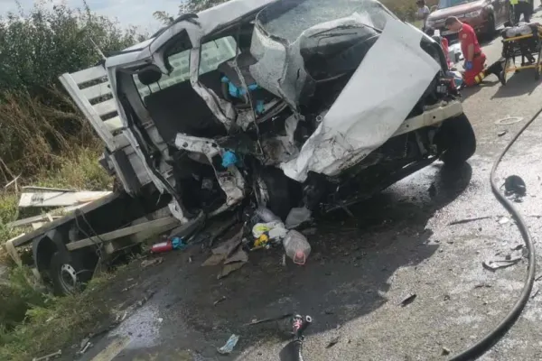 Accident grav: 3 angajați ai Companiei de apă Arad au murit. Autoutilitara, spulberată de un șofer care a adormit la volan