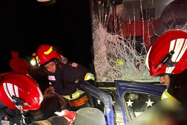 Accident teribil la Crasna, Vaslui - Bilanțul deceselor, în creștere: 2 morți și 4 răniți după coliziunea dintre două mașini și un autocar