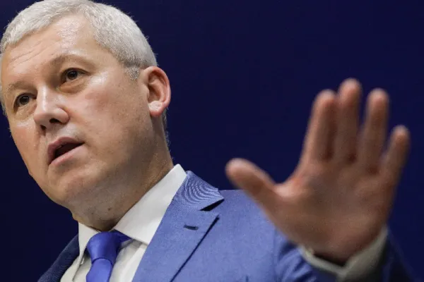 Ion Cristoiu îl torpilează pe milițianul Predoiu: „Cât e ministru, alegerile nu vor fi corecte” VIDEO