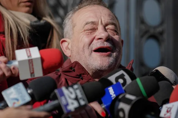 Baronii PSD care au dispărut ca dinozaurii. Înainte de Buzatu au "picat" Arsene, Bădălău și Oprișan