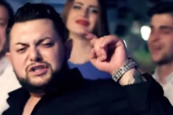 Un cunoscut manelist prins beat la volan a vrut să-i "îmbuneze" pe polițiști cu 200 de euro! Reacția oamenilor legii
