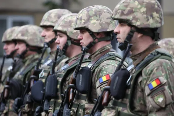 Vârsta la care se pensionează militarii români vs cei din statele NATO. Diferențele majore între sistemele de pensii