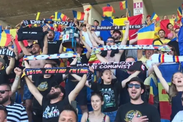 Ultrașii lui George Simion sabotează echipa națională - Liderul AUR, fondatorul grupării extremiste
