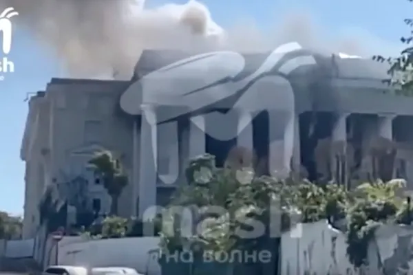 Ucraina susține că a UCIS ofițeri de rang înalt în urma atacului cu rachete cartierului general al Flotei ruse la Marea Neagră